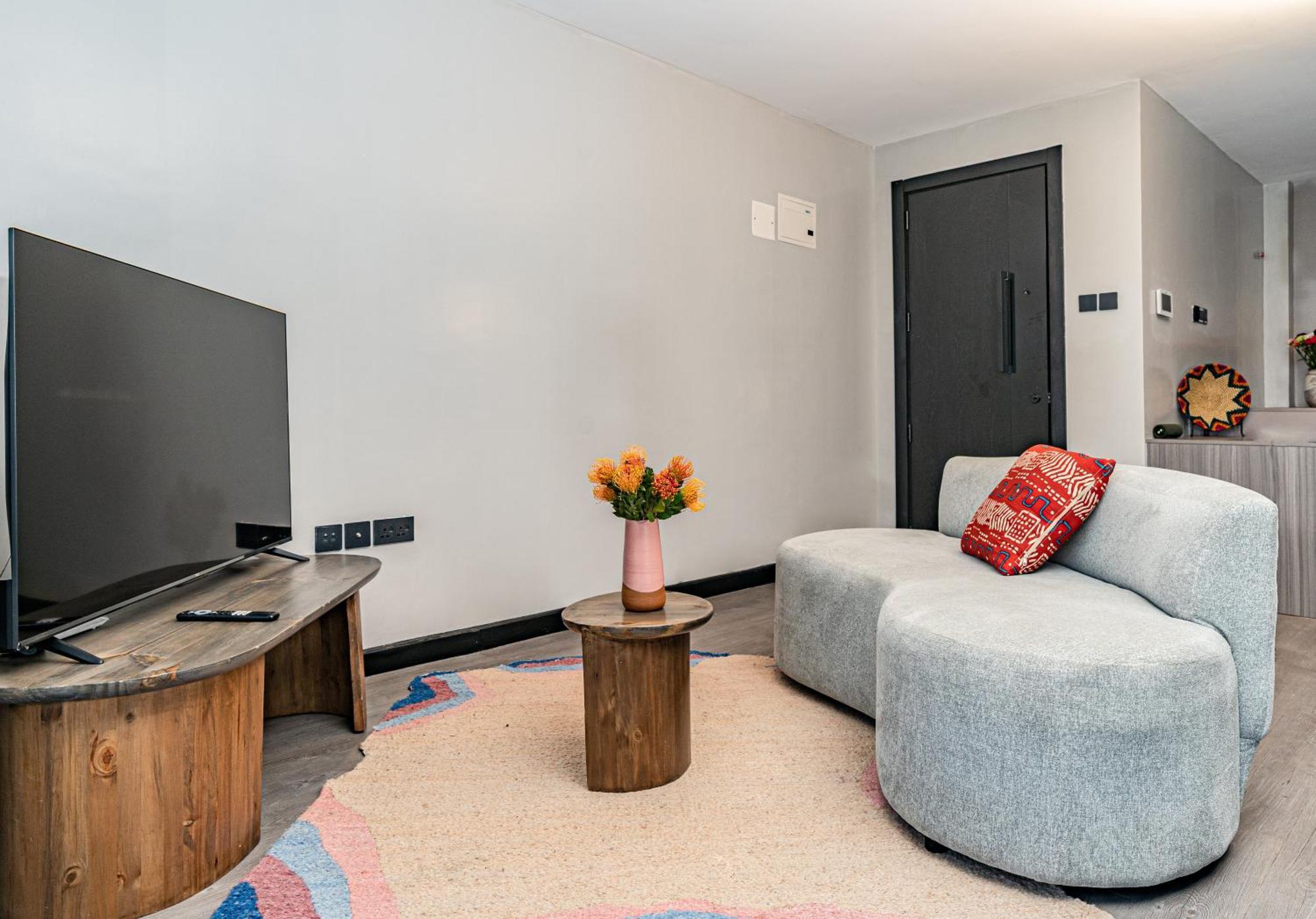 Escada Studio & 2-Bedroom, Rooftop Swimming Pool, Gym, Workspace, Wonderiss Homes Westland Living Nairobi Exterior photo
